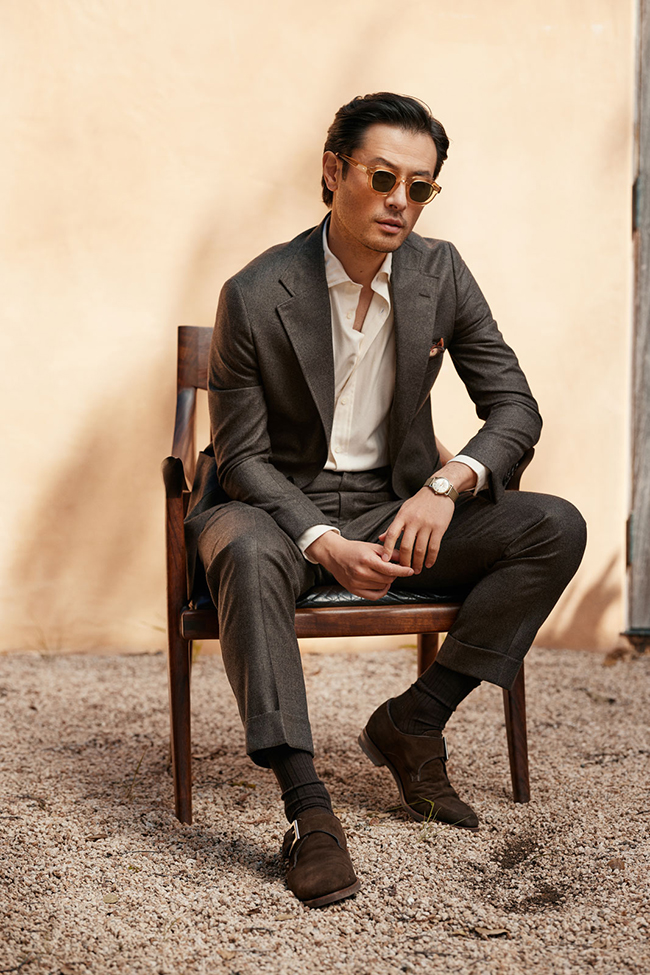 Men's Fall 2024 Look Book                                                                                                                                                                                                                                 , Brown Houndstooth Suit